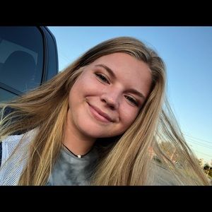 Meet your Posher, Cassie